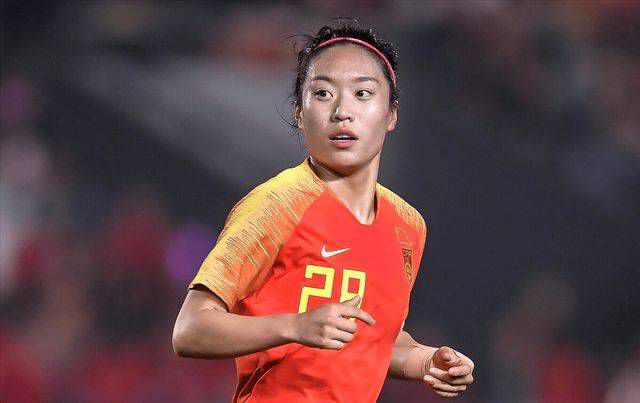 姑娘的美貌母亲